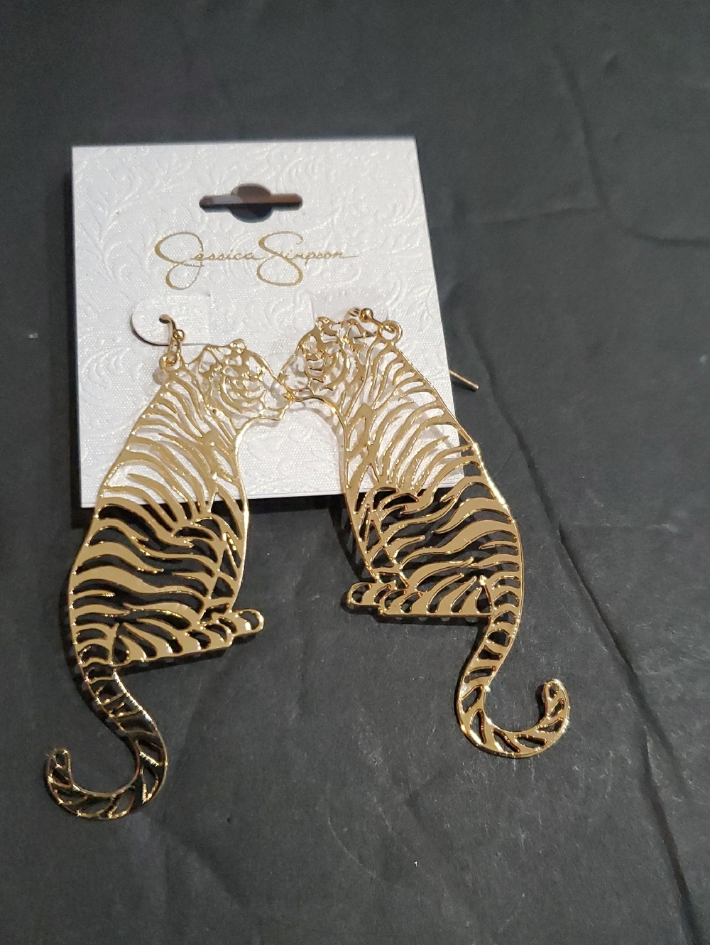Jessica‎ Simpson gold plated filigree style cheetah wire drop earrings brand new
